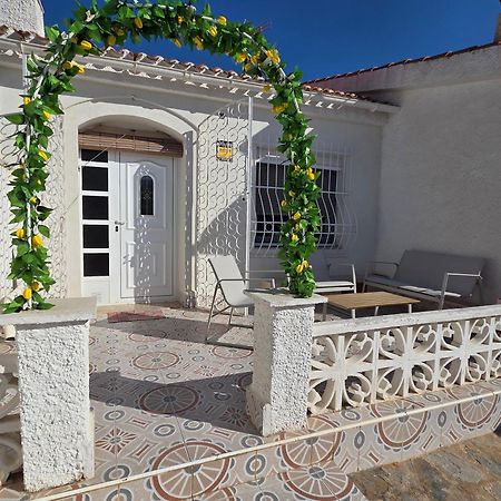 Holiday Apartments Torrevieja Dış mekan fotoğraf